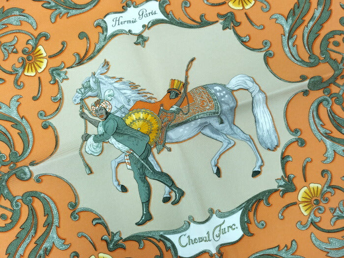 【中古】HERMES スカーフ カレ45 Cheval Turc トルコの馬 シルク オレンジ グリーン <滋賀草津店>